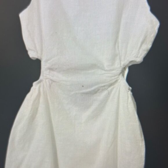 Lillusory white lacy sleeveless dress with circular cutouts each side at waist - Picture 3 of 6